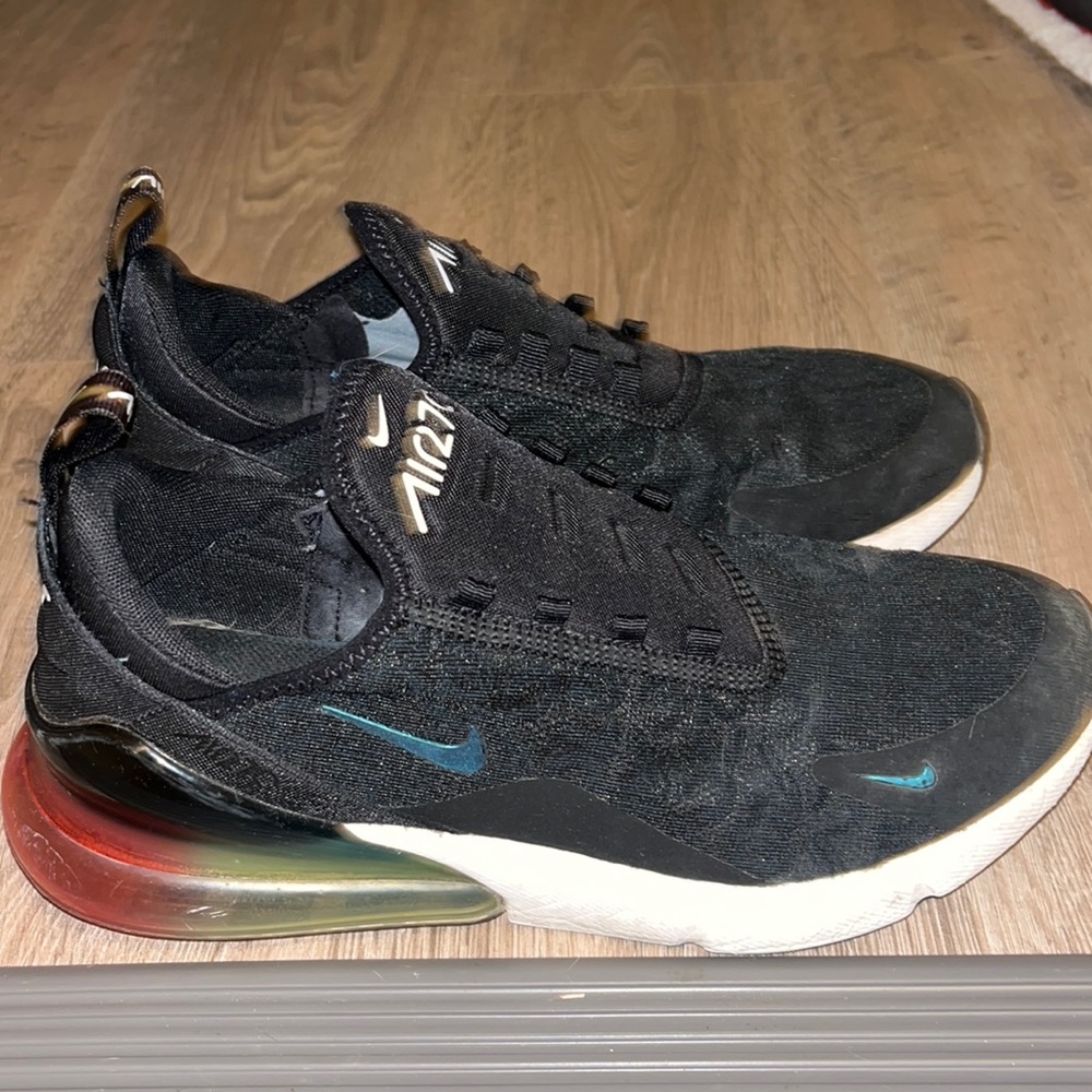 Nike 270